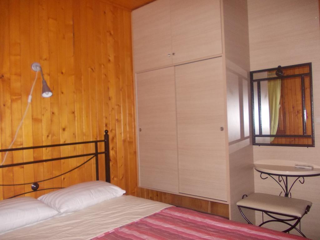 Apartament Wooden Nest Akhladherí Pokój zdjęcie